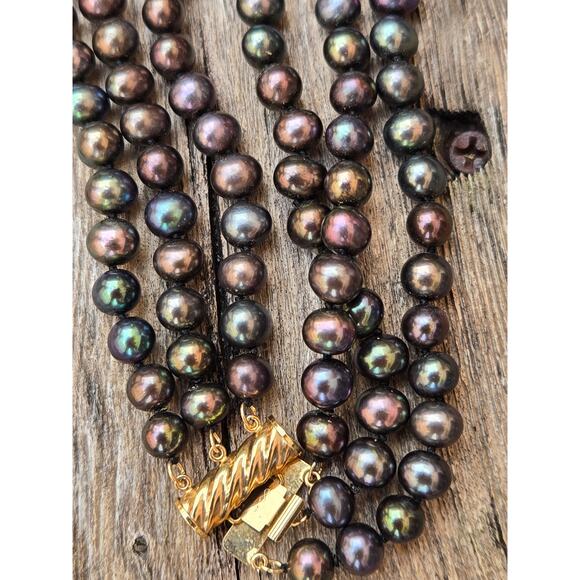 Vintage 3 Strand Peacock Majorica Faux Pearl Necklace with 14K Yellow Gold Clasp - Picture 8 of 9